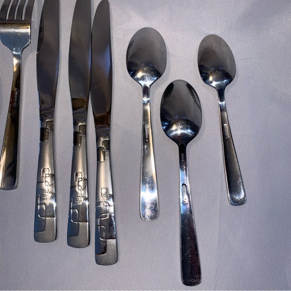 Oneida Quadratic Stainless Steel Flatware Cutlery 11 Pieces Partial Set - Picture 4 of 10